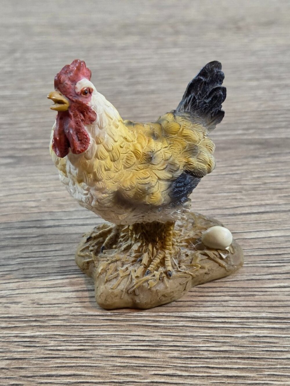 Miniature Resin‎ Chicken Hen Figurine with Egg Farmhouse Decor 3"